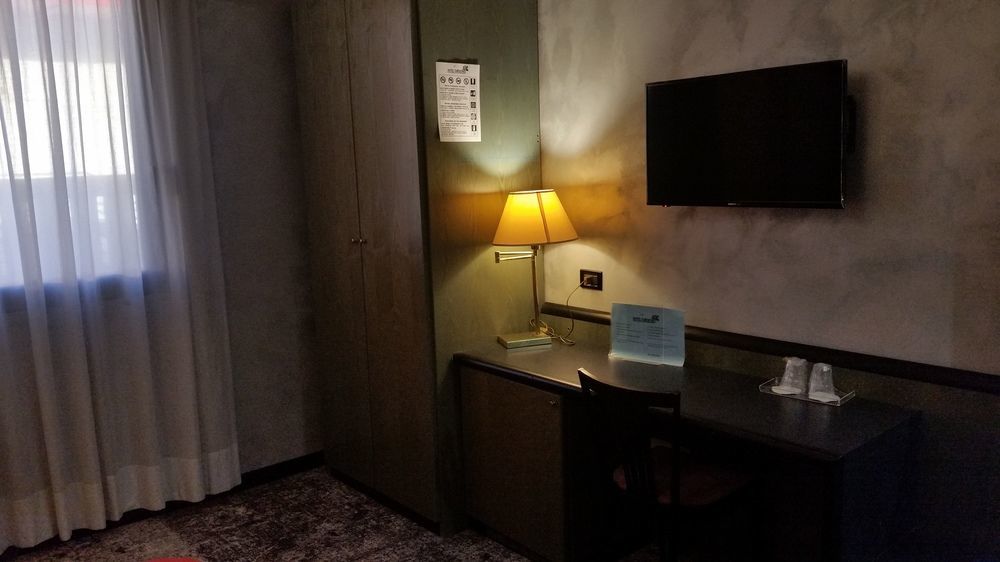 Hotel Gardenia Cermenate Dış mekan fotoğraf