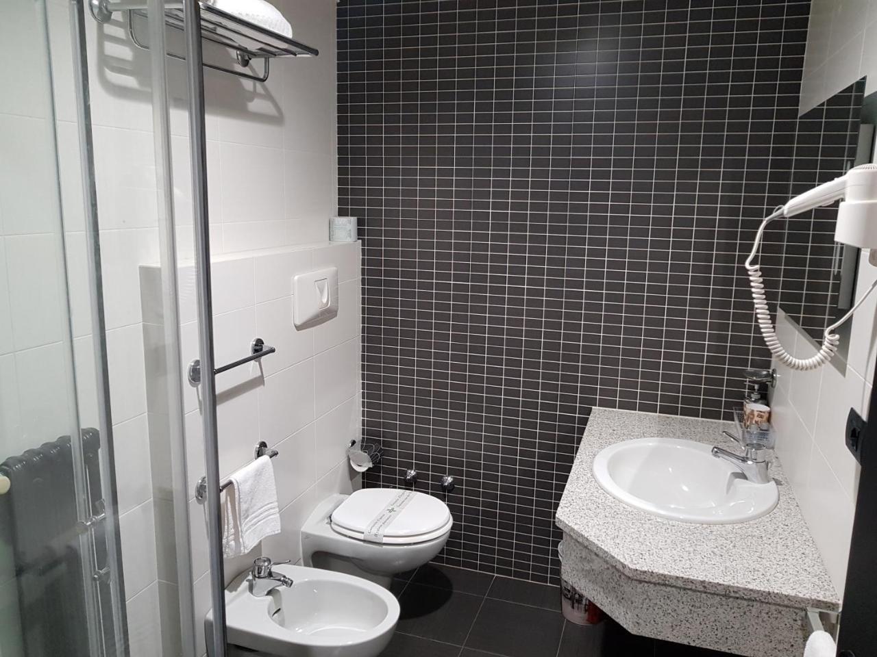 Hotel Gardenia Cermenate Dış mekan fotoğraf