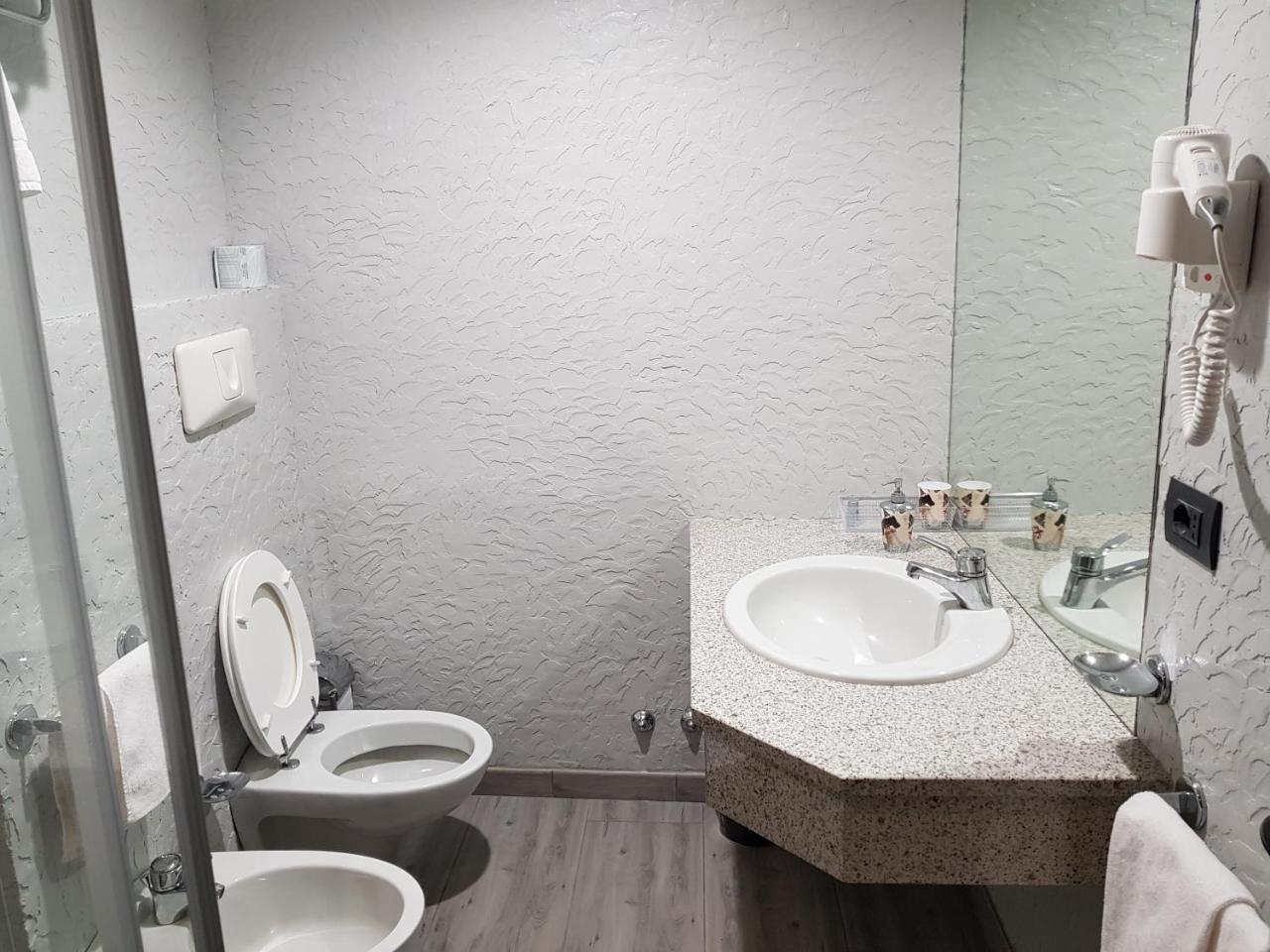 Hotel Gardenia Cermenate Dış mekan fotoğraf