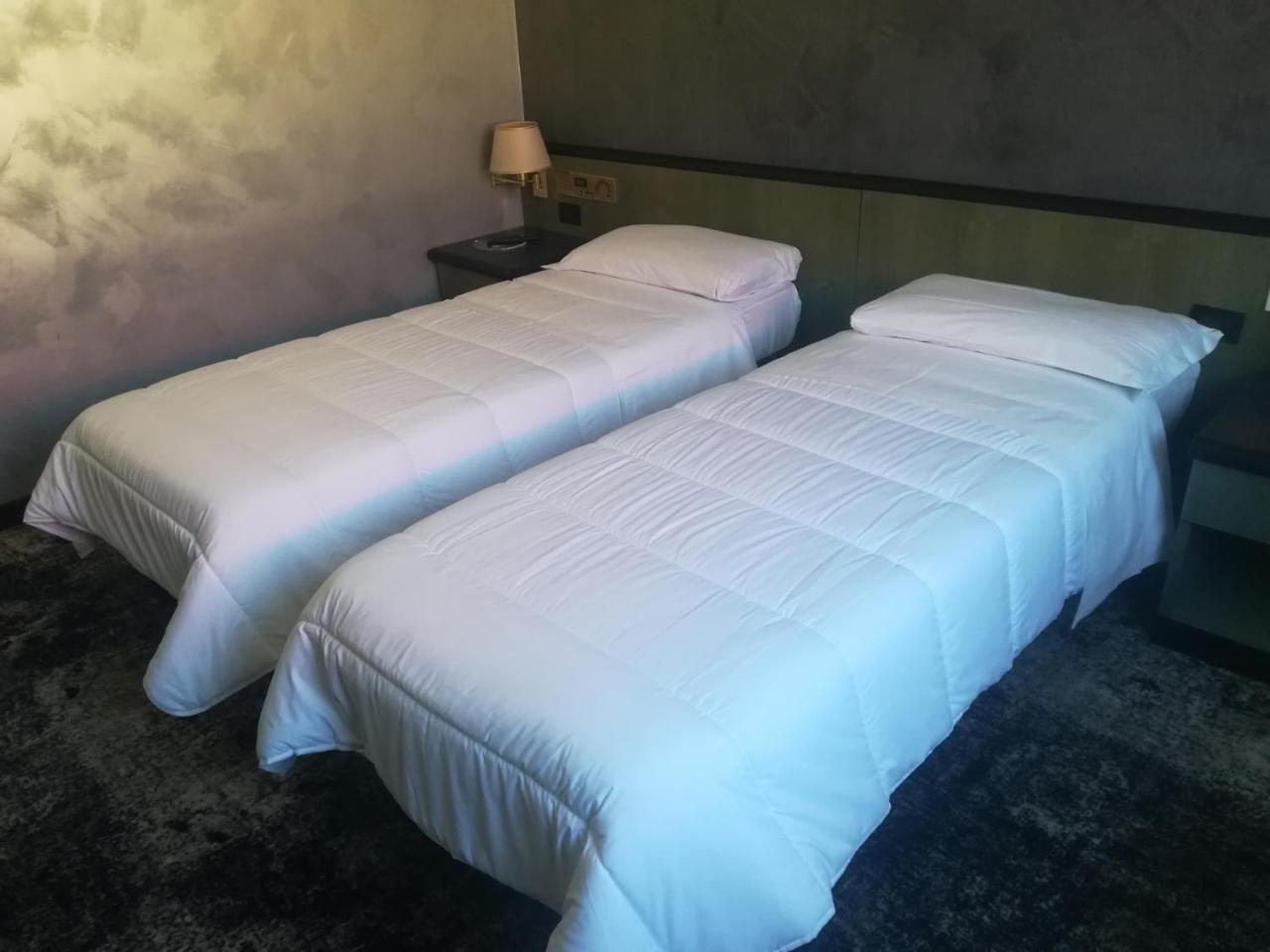 Hotel Gardenia Cermenate Dış mekan fotoğraf